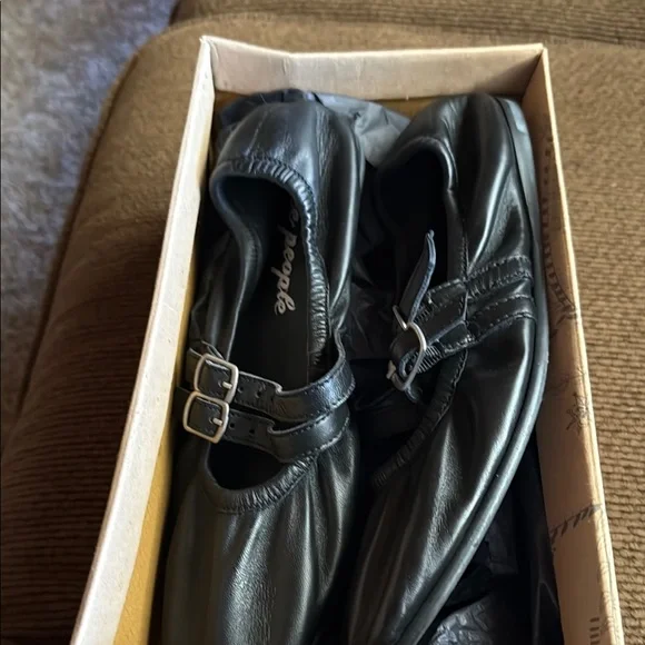 Free People Black Mary Jane Flats - Picture 4 of 4